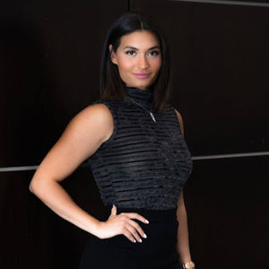 Meet your Posher, Maya